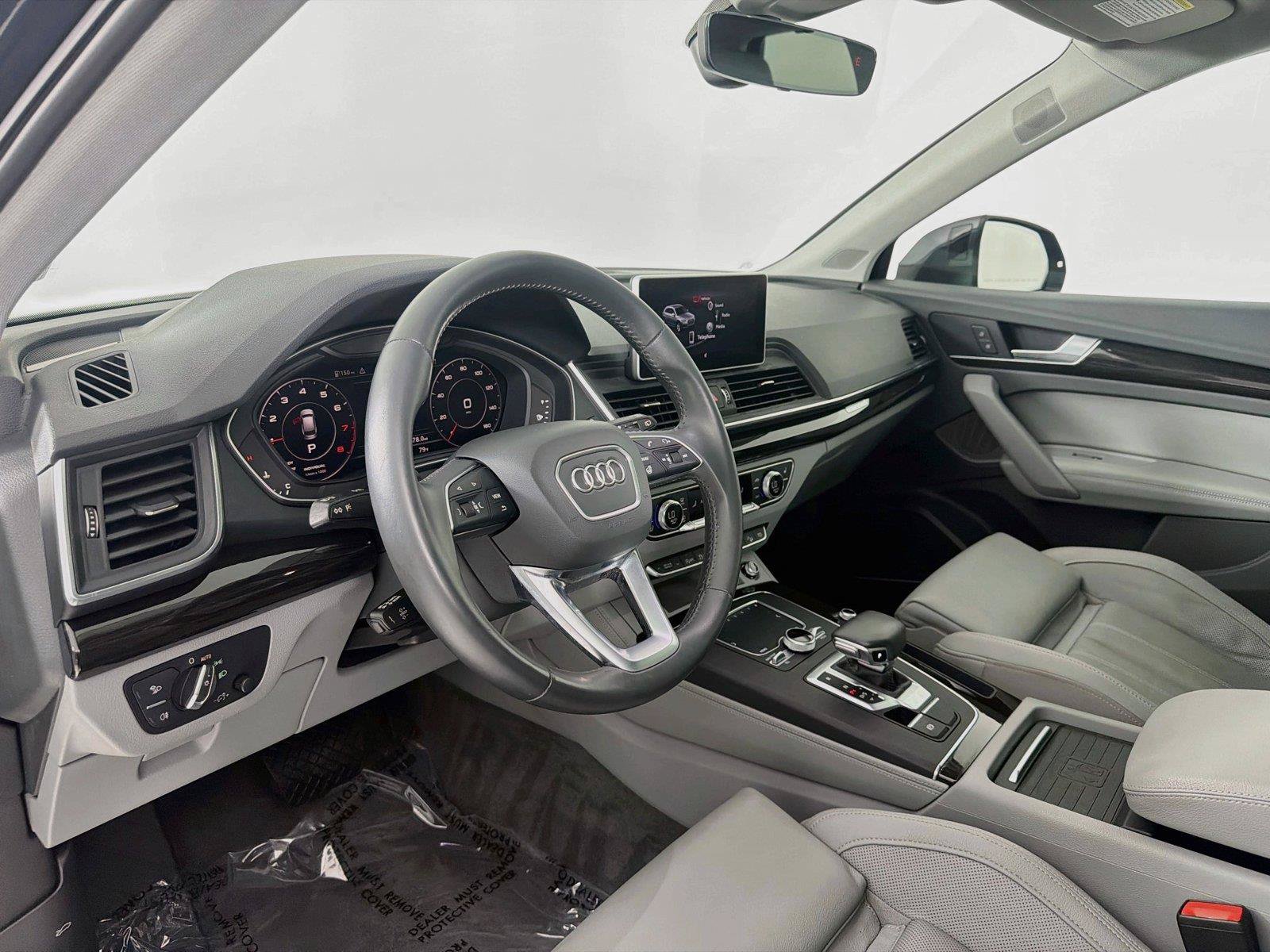 Used 2020 Audi Q5 2.0T Premium Plus w/ Premium Plus Package AWD/4WD image 4