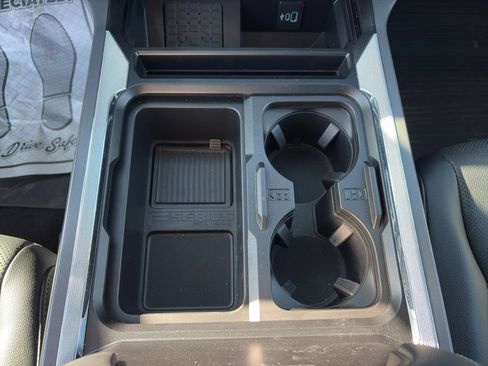 Used 2024 Ford F350 Lariat image 18