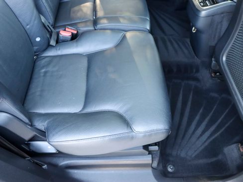 Used 2016 Volvo XC90 T6 Momentum w/ Momentum Plus Package AWD/4WD image 24