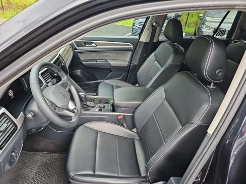 Used 2023 Volkswagen Atlas SEL AWD/4WD image 10