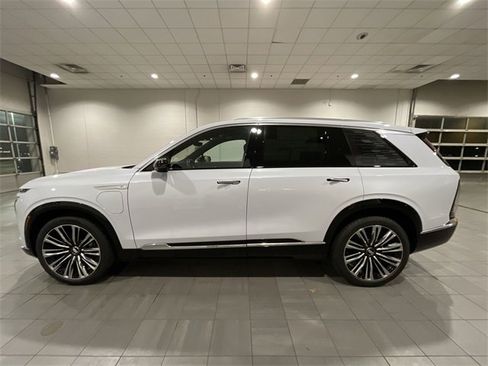 New 2026 Cadillac Vistiq Premium Luxury image 2