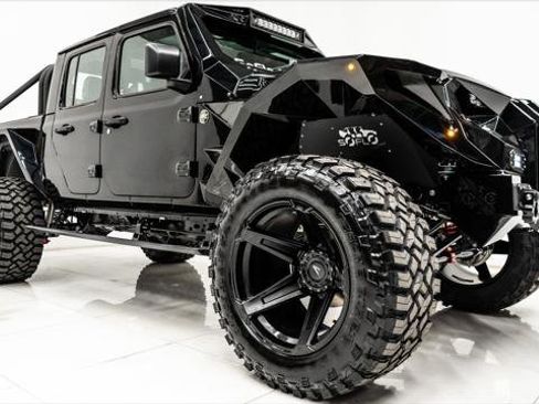 Used 2025 Jeep Gladiator Sport image 29