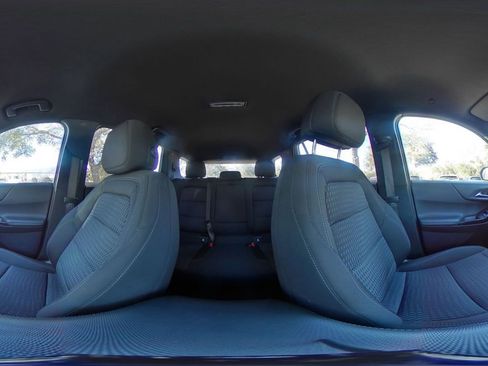 Used 2025 Chevrolet Equinox LT image 36