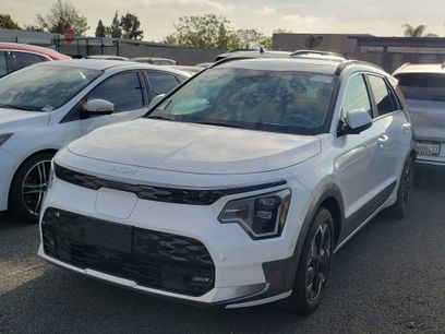 Used 2024 Kia Niro Wave w/ Wave Preserve Package