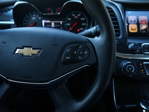 Used 2018 Chevrolet Impala LS image 19
