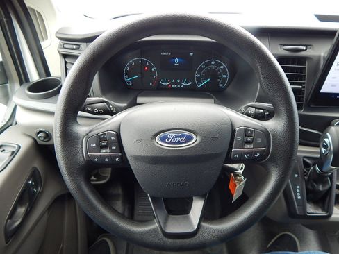 Used 2022 Ford Transit 250 Low Roof RWD image 22