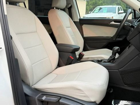 Used 2021 Volkswagen Tiguan SEL AWD/4WD image 19
