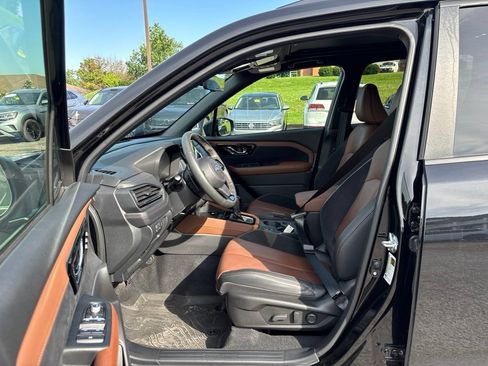 Used 2025 Subaru Forester Touring w/ Popular Package - Touring AWD/4WD image 15
