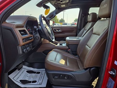 Used 2021 Chevrolet Tahoe High Country AWD/4WD image 2