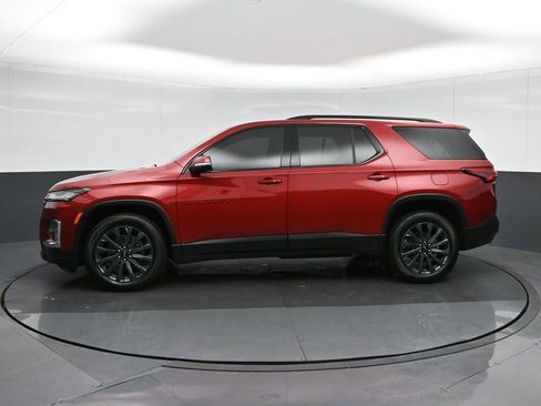 Used 2023 Chevrolet Traverse RS image 4