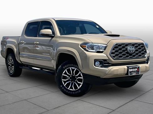 Used 2020 Toyota Tacoma TRD Sport w/ Technology Package AWD/4WD image 3