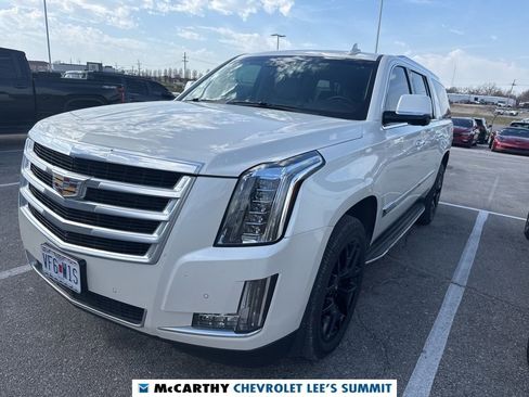 Used 2015 Cadillac Escalade ESV Luxury image 1