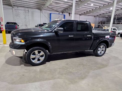 Used 2017 RAM 1500 Big Horn AWD/4WD image 3