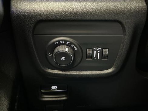 New 2025 Jeep Grand Cherokee L Overland w/ Advanced Protech Group III image 26