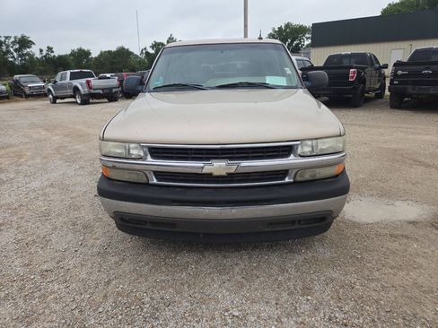 Used 2005 Chevrolet Suburban LS RWD image 12