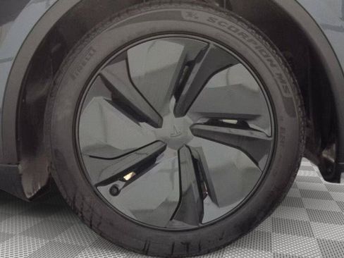 Used 2026 Tesla Model Y AWD image 15