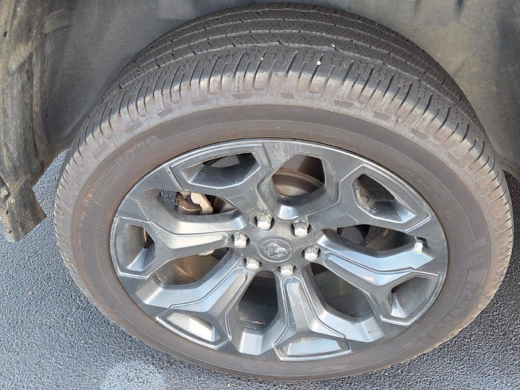 Used 2023 RAM 1500 Limited w/ Night Edition AWD/4WD image 5