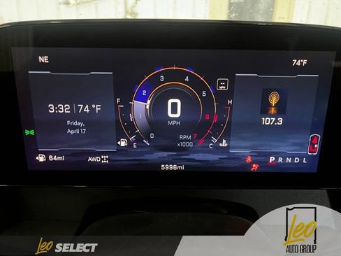 Used 2026 Chevrolet Traverse LT w/ Driver Confidence Package AWD/4WD image 12