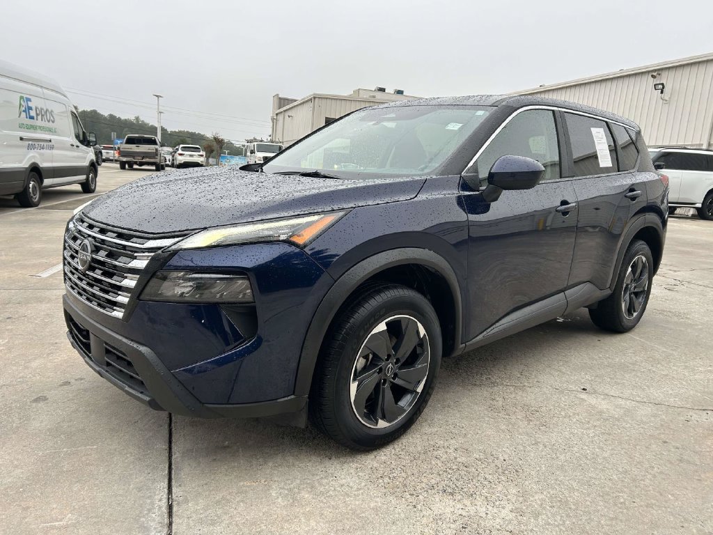 Used 2025 Nissan Rogue SV FWD image 7