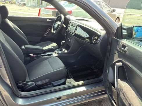 Used 2014 Volkswagen Beetle 1.8T image 24