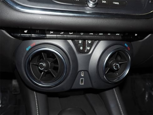 Used 2023 Chevrolet Blazer LT w/ Sound & Technology Package image 22