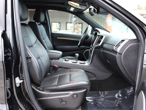 Used 2014 Jeep Grand Cherokee Summit image 16