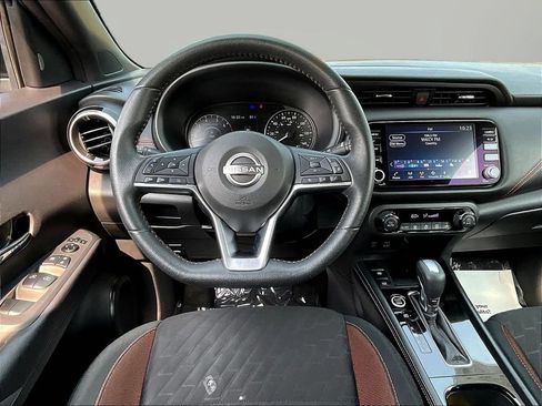 Used 2024 Nissan Kicks SR FWD image 8