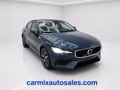 Used 2020 Volvo S60 T6 Momentum