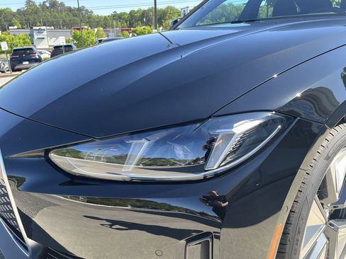 Used 2025 BMW i4 eDrive40 w/ Parking Assistance Package image 11