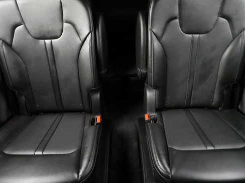 Used 2023 Kia Sorento X-Line EX image 13