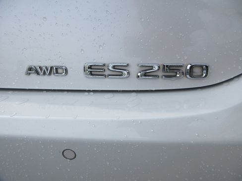Used 2021 Lexus ES 250 w/ Premium Package AWD/4WD image 8