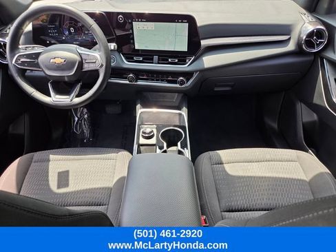 Used 2026 Chevrolet Equinox LT FWD image 14