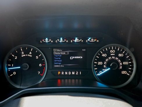 Used 2015 Ford F150 XLT w/ Equipment Group 301A Mid image 4