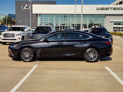 Used 2023 Lexus ES 250 w/ Premium Package image 4