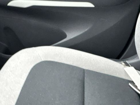 Used 2020 Chevrolet Bolt LT FWD image 6