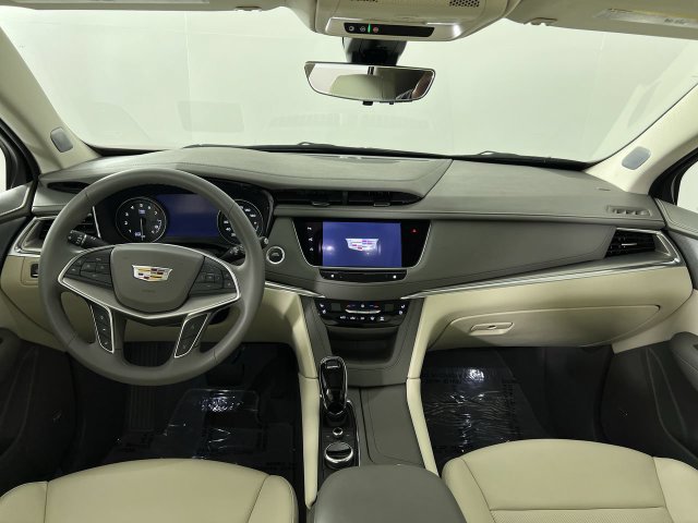 Used 2026 Cadillac XT5 Premium Luxury w/ Driver Assist Package FWD image 21