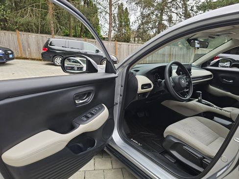 Used 2023 Honda HR-V LX image 18