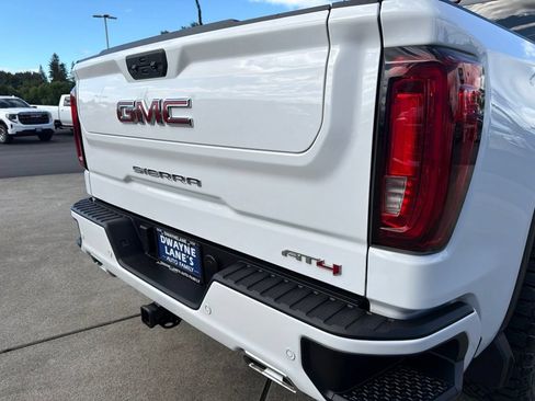 Used 2022 GMC Sierra 1500 AT4 w/ AT4 Premium Package AWD/4WD image 26