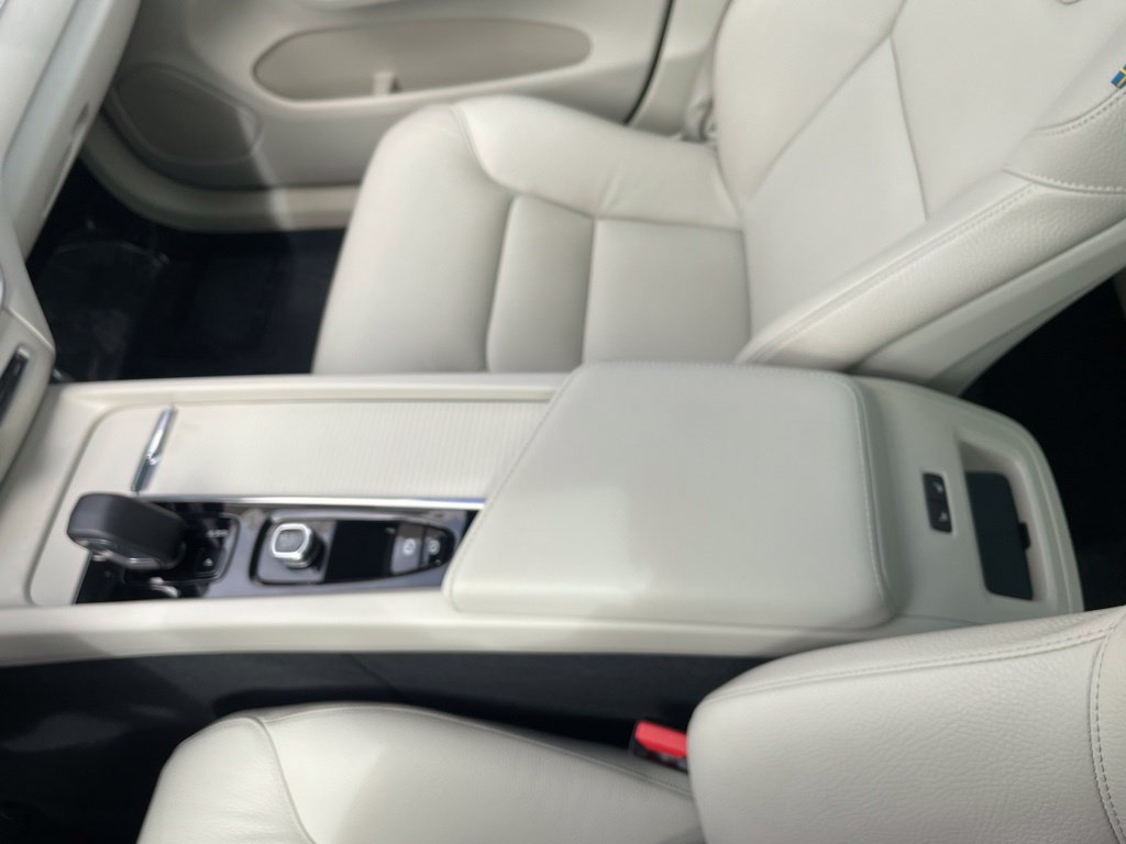 Certified 2024 Volvo XC60 B5 Core w/ Climate Package AWD/4WD image 26