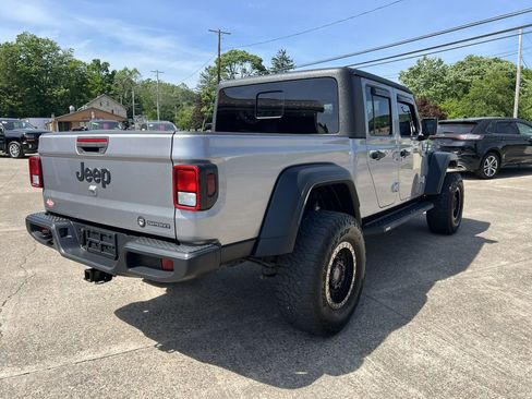 Used 2020 Jeep Gladiator Sport w/ Quick Order Package 24S AWD/4WD image 23