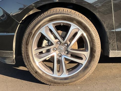 Used 2018 Acura MDX SH-AWD w/ Advance Package image 28