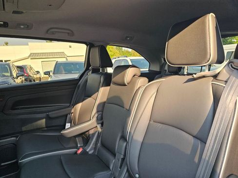 New 2026 Honda Odyssey Touring image 20