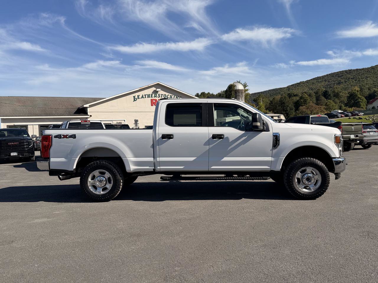 Used 2022 Ford F250 XL w/ Power Equipment Group AWD/4WD image 4