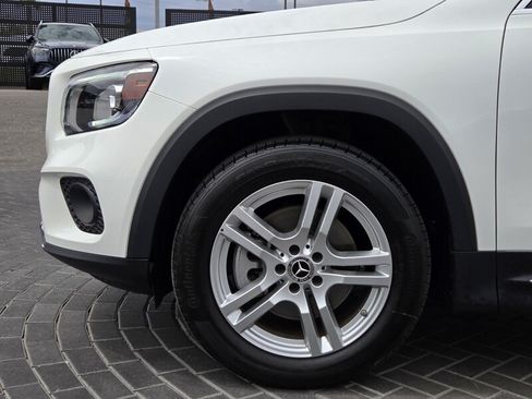 Certified 2022 Mercedes-Benz GLB 250 4MATIC w/ Premium Package Lite image 12