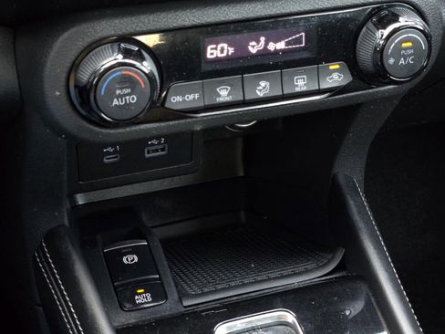 Used 2022 Nissan Kicks SV image 20