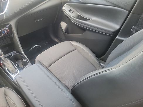 Used 2023 Buick Encore GX Select image 16