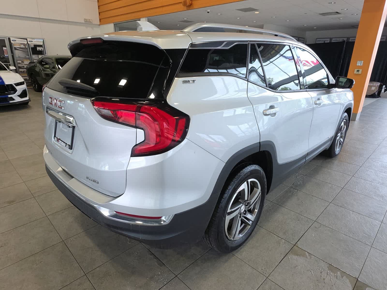 Used 2020 GMC Terrain SLT w/ Preferred Package AWD/4WD image 7