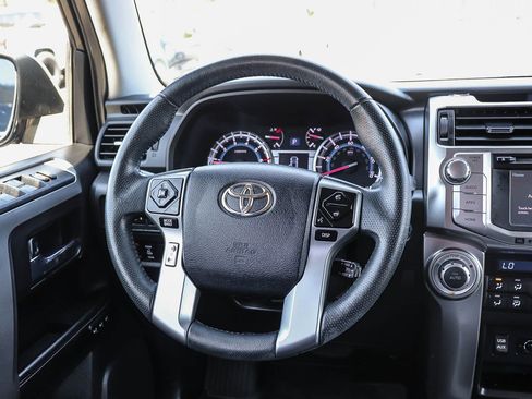 Used 2017 Toyota 4Runner Limited AWD/4WD image 18