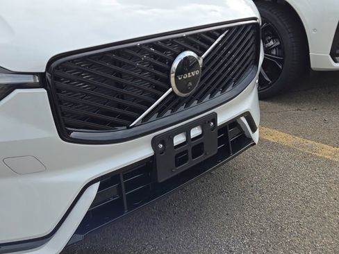 New 2026 Volvo XC60 T8 Ultra w/ Protection Package Premier image 3