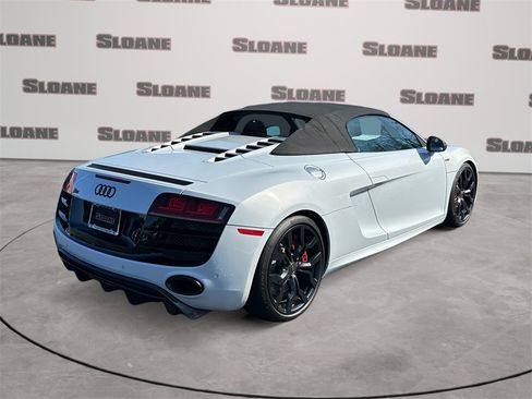 Used 2012 Audi R8 V10 w/ Enhanced Leather Pkg image 5